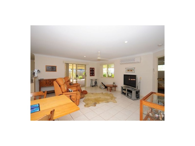 62 Wattle Street, Point Vernon QLD 4655