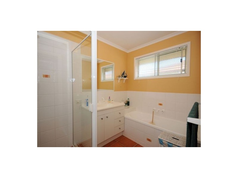 20 Archer Drive, Point Vernon QLD 4655