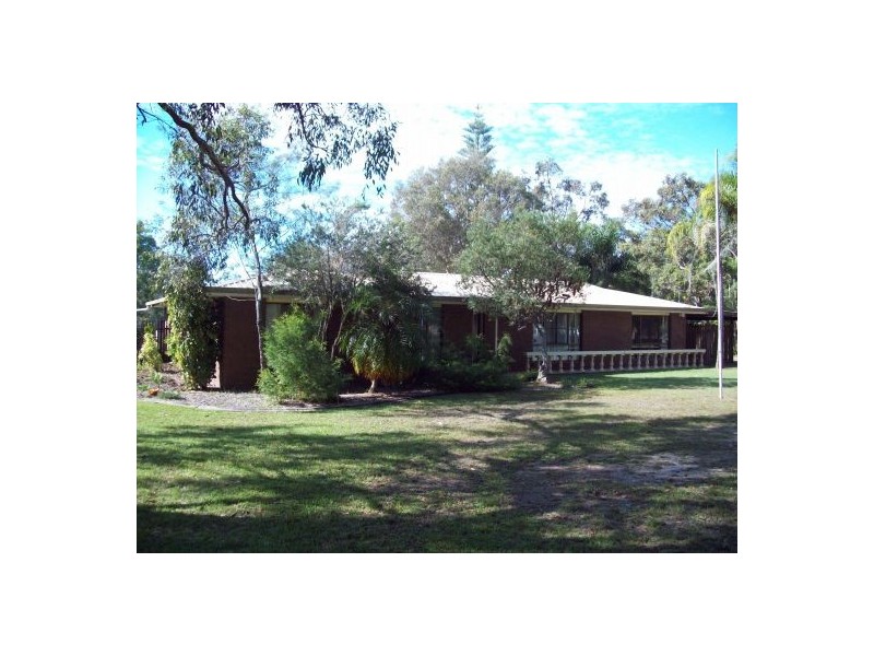 11 Shore Road East, Urangan QLD 4655