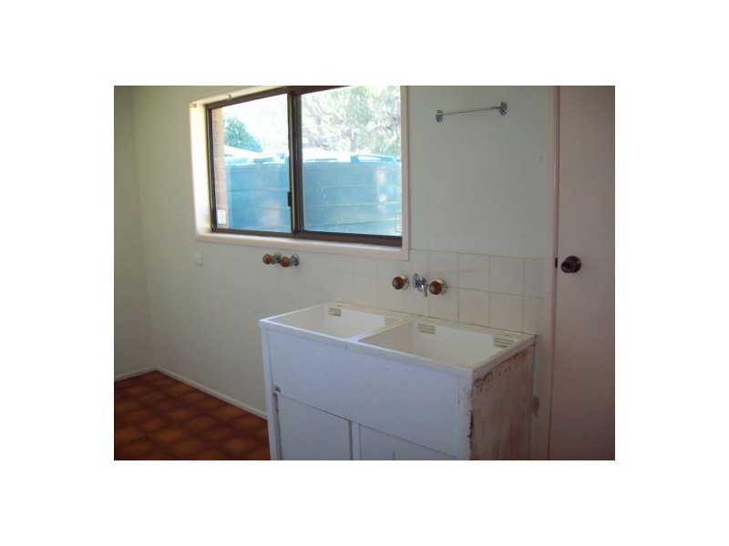 11 Shore Road East, Urangan QLD 4655
