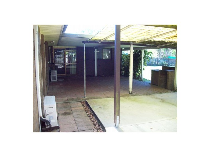 11 Shore Road East, Urangan QLD 4655