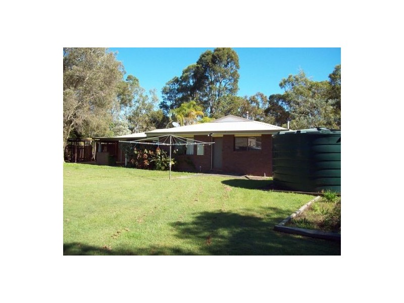 11 Shore Road East, Urangan QLD 4655