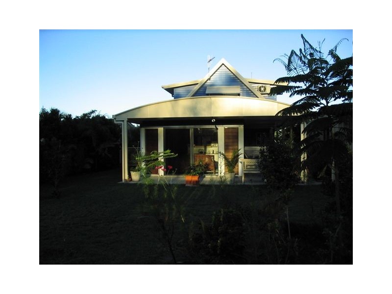 15 Lakeside, Burrum Heads QLD 4659