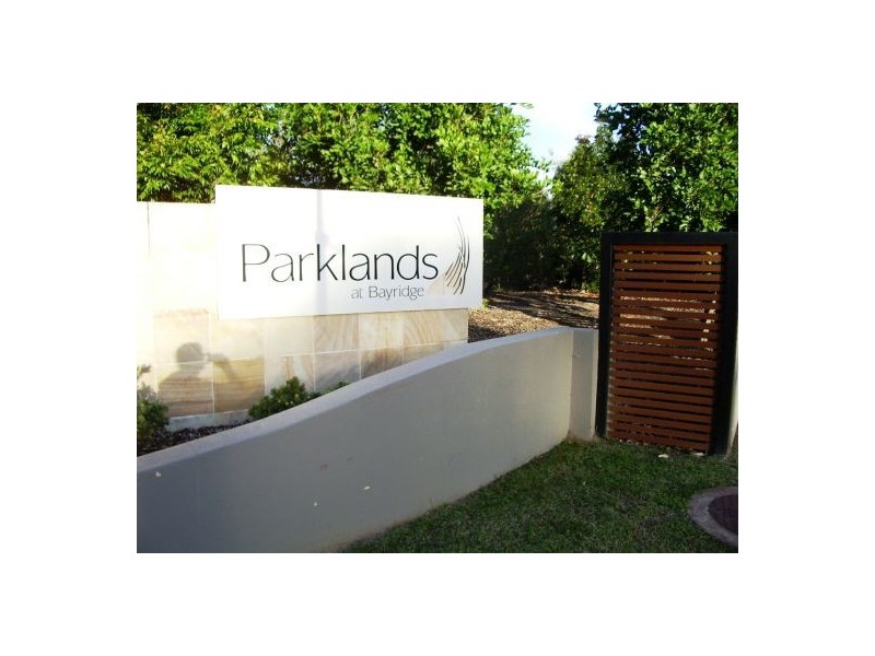 9 Parklands Boulevard, Wondunna QLD 4655