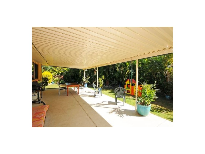 8 Kurrajong Crescent, Point Vernon QLD 4655