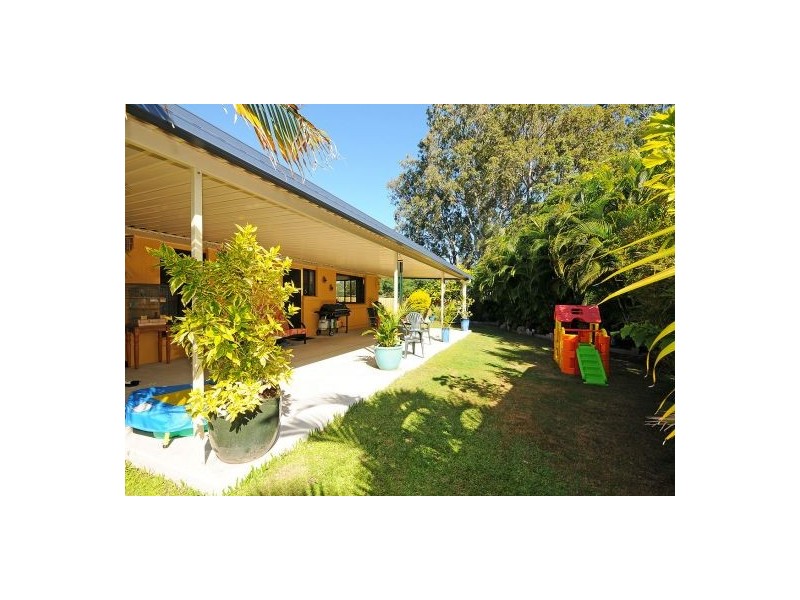 8 Kurrajong Crescent, Point Vernon QLD 4655