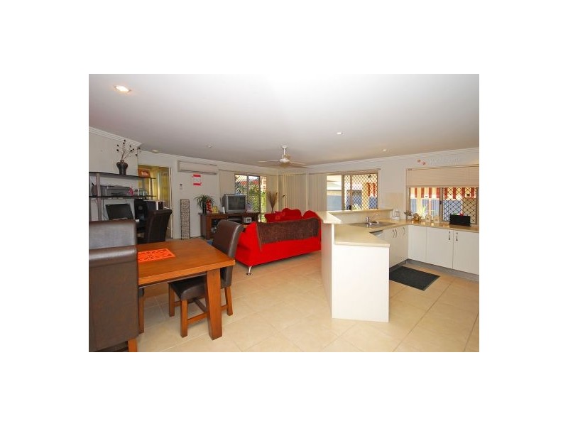 4 Carlisle Ct, Kawungan QLD 4655