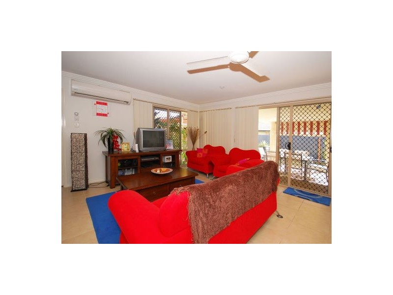 4 Carlisle Ct, Kawungan QLD 4655