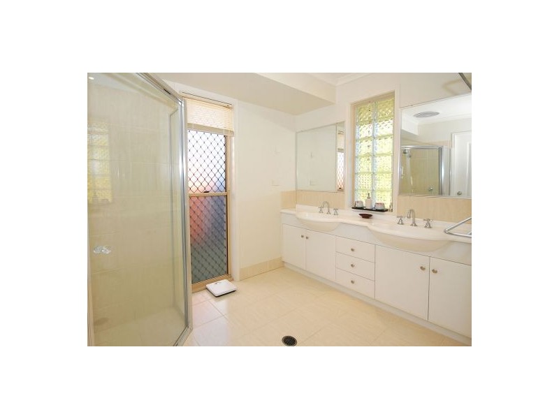 4 Carlisle Ct, Kawungan QLD 4655