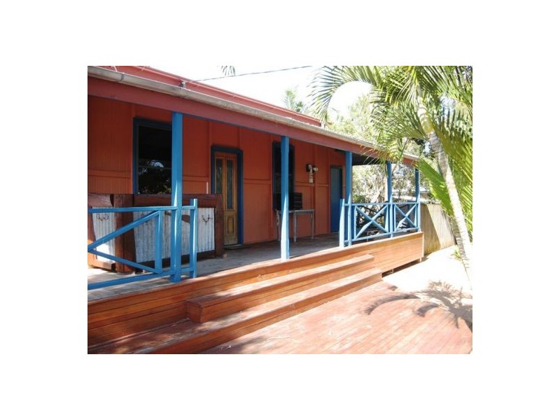 20 Hansen Street, Urangan QLD 4655