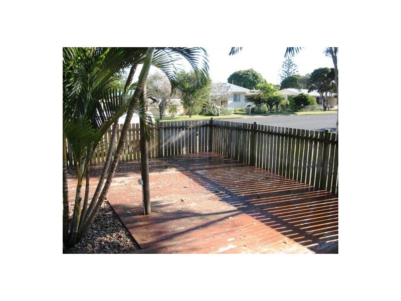 20 Hansen Street, Urangan QLD 4655