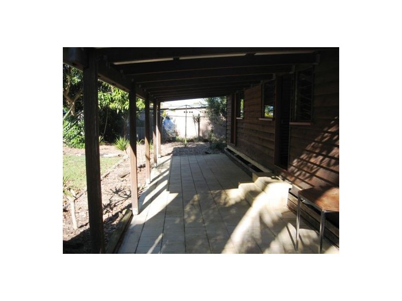 20 Hansen Street, Urangan QLD 4655