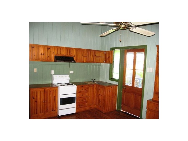 20 Hansen Street, Urangan QLD 4655