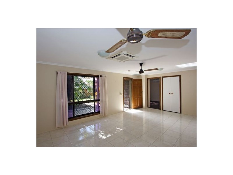 19 Kuruman Street, Scarness QLD 4655