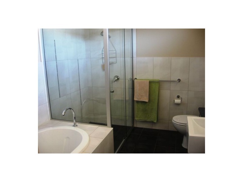 2/46 Taylor Street, Pialba QLD 4655