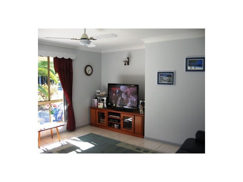 22 Gibbs Street, Urangan QLD 4655