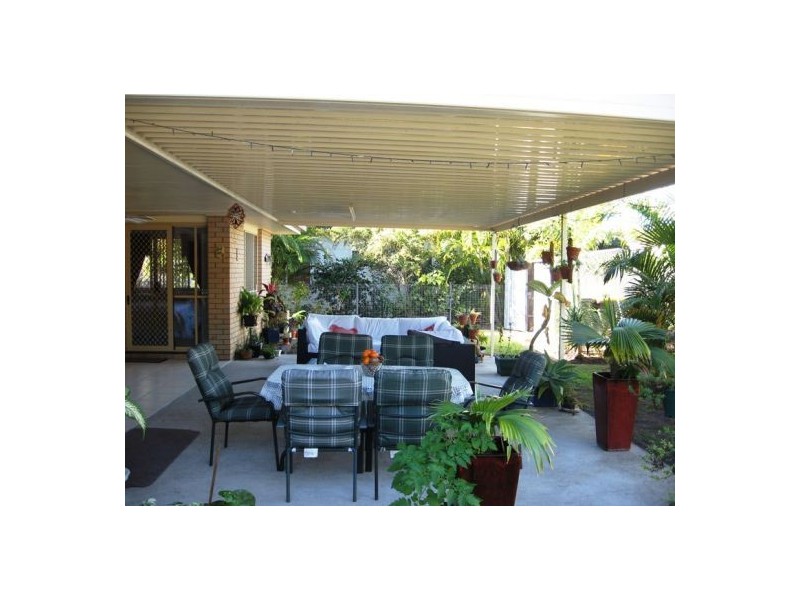 22 Gibbs Street, Urangan QLD 4655