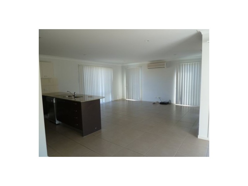 3 Clearwater Cres, Toogoom QLD 4655