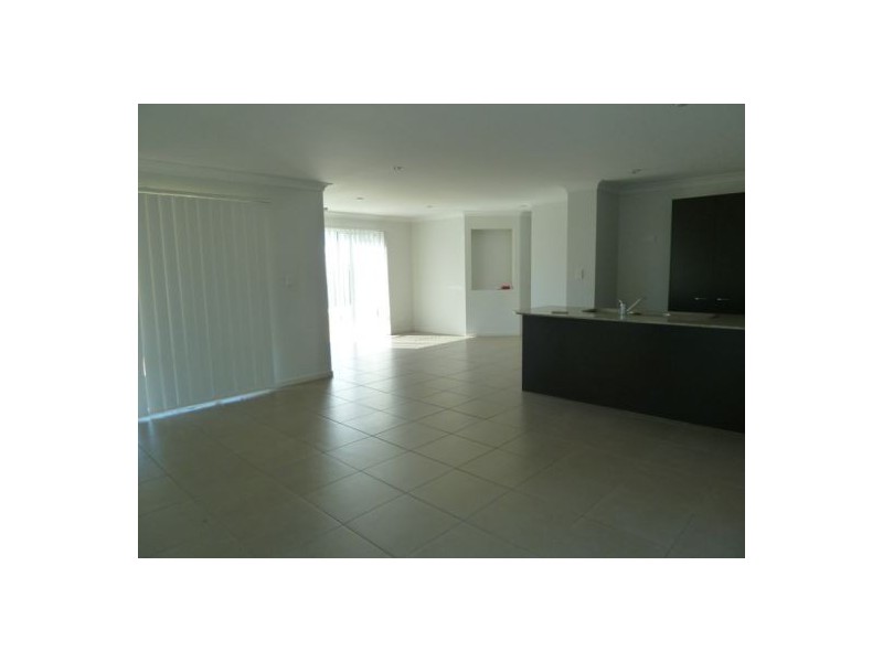 3 Clearwater Cres, Toogoom QLD 4655