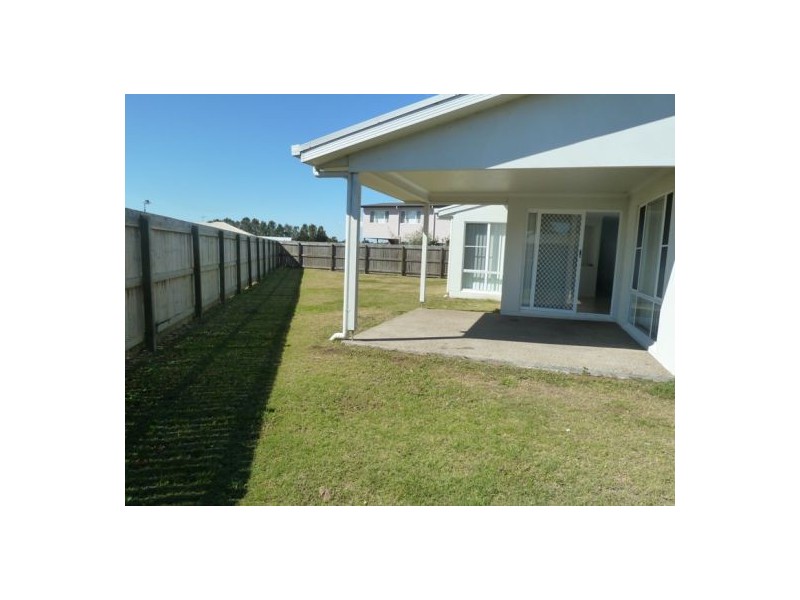 3 Clearwater Cres, Toogoom QLD 4655
