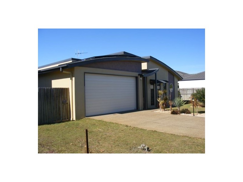 3 Seaway Pde, Toogoom QLD 4655
