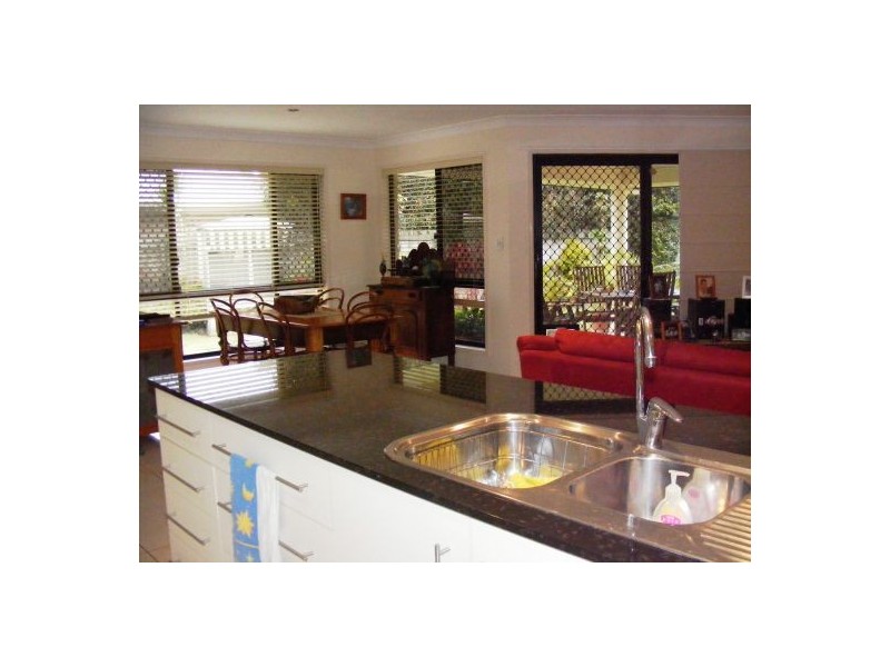 12  Seaside Ct, Toogoom QLD 4655