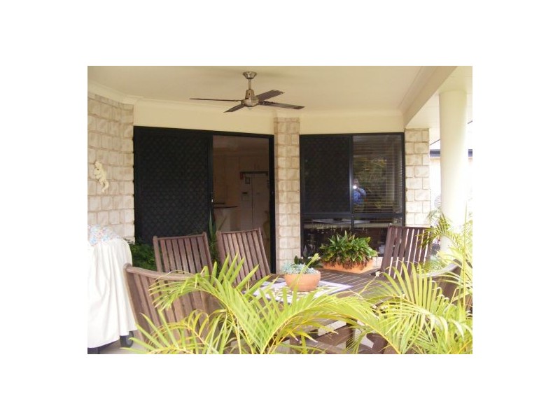 12  Seaside Ct, Toogoom QLD 4655