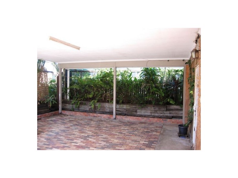 55 Hansen Street, Urangan QLD 4655