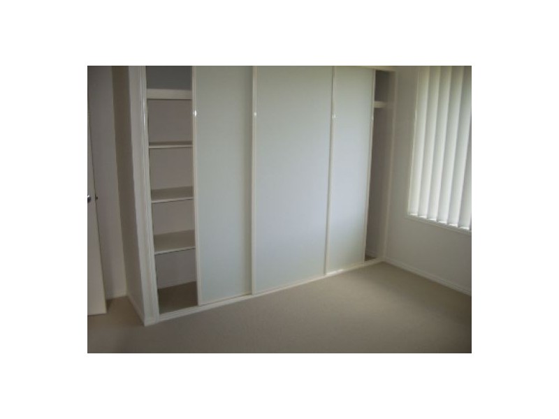 10 Bronton Street, Point Vernon QLD 4655