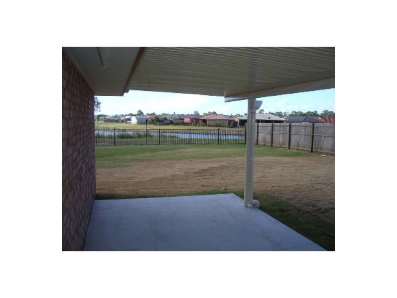 10 Bronton Street, Point Vernon QLD 4655