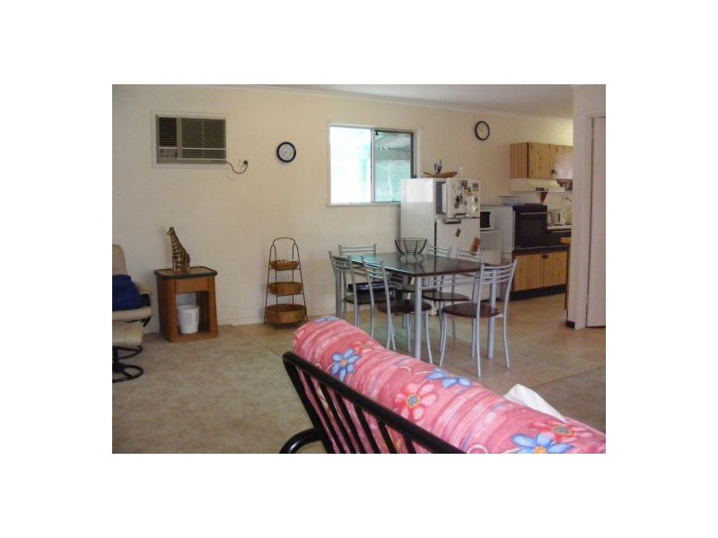 44 Garden, Urangan QLD 4655