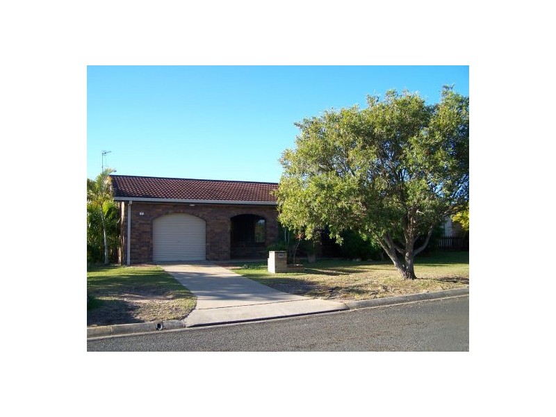 2 Michelle DR, Point Vernon QLD 4655