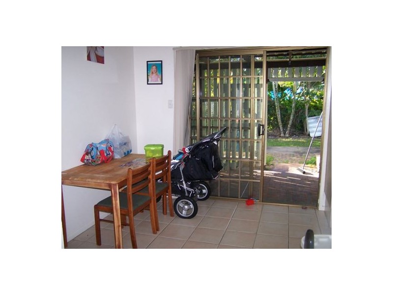 2 Michelle DR, Point Vernon QLD 4655