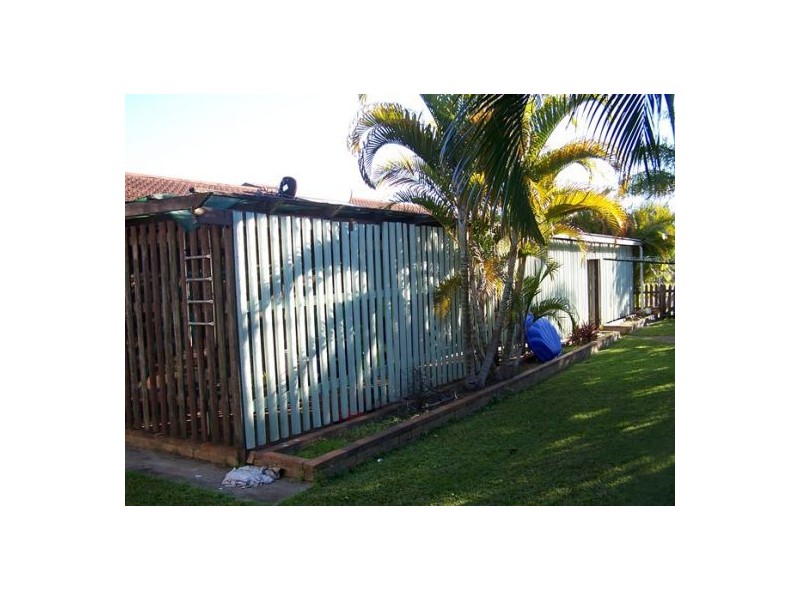 2 Michelle DR, Point Vernon QLD 4655