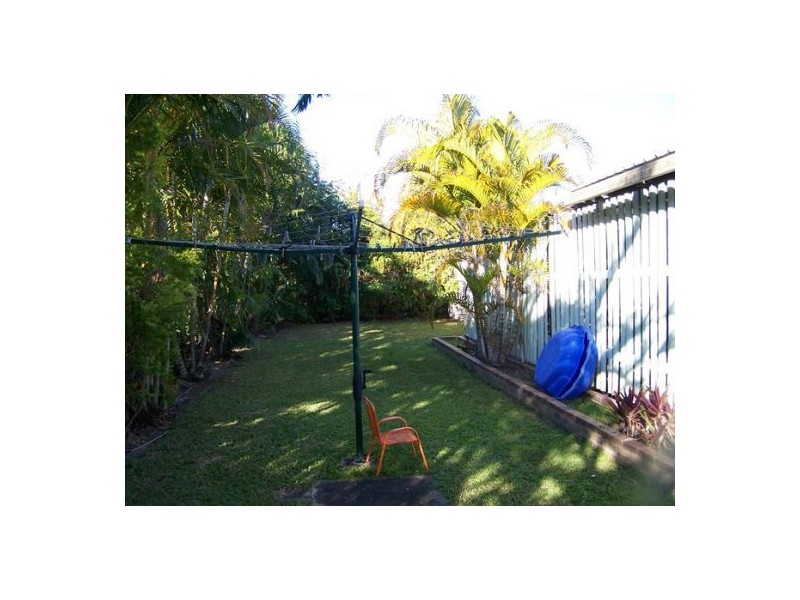 2 Michelle DR, Point Vernon QLD 4655