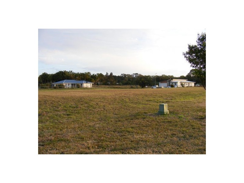 5 Emperor Ct, Craignish QLD 4655