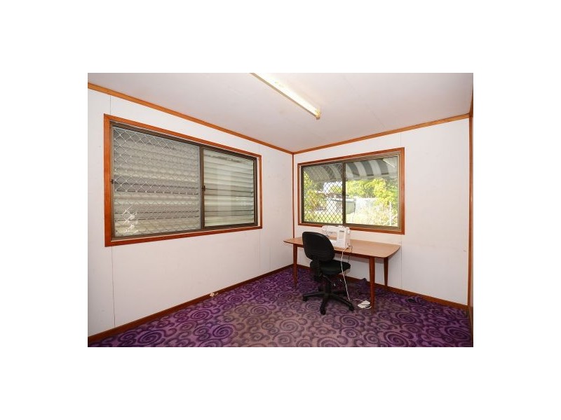 16 Arthur Street, Urangan QLD 4655