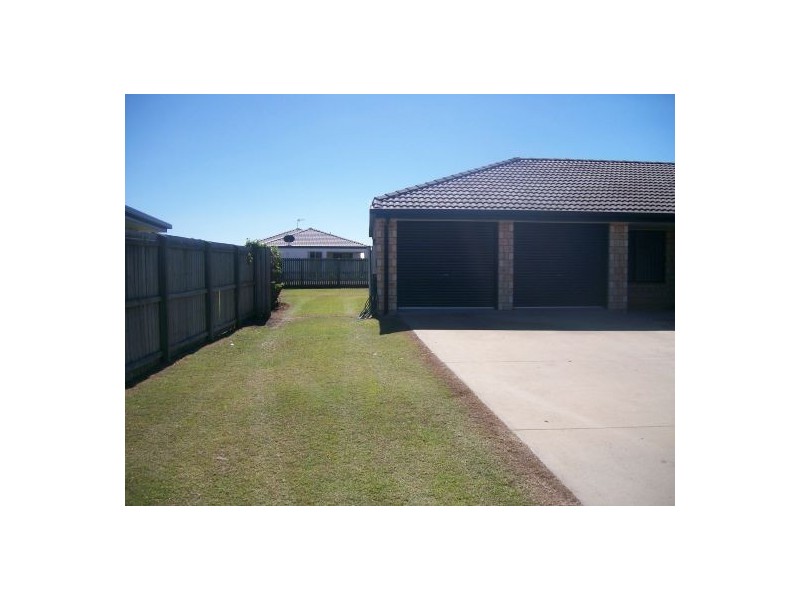 41 Wide Bay Drive, Eli Waters QLD 4655