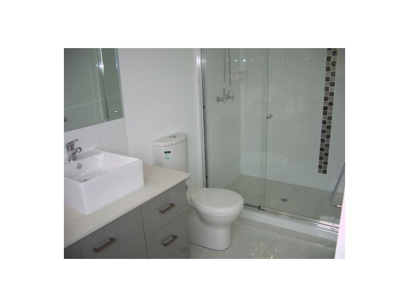98 Bounty Circuit, Eli Waters QLD 4655
