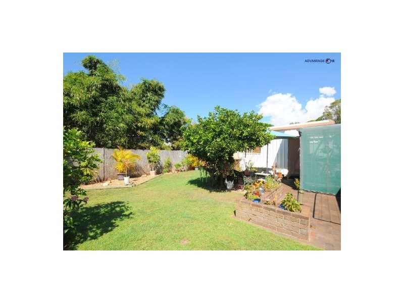 24 Gibbs, Urangan QLD 4655