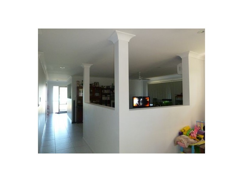 6 Twin Fin Crt, Toogoom QLD 4655