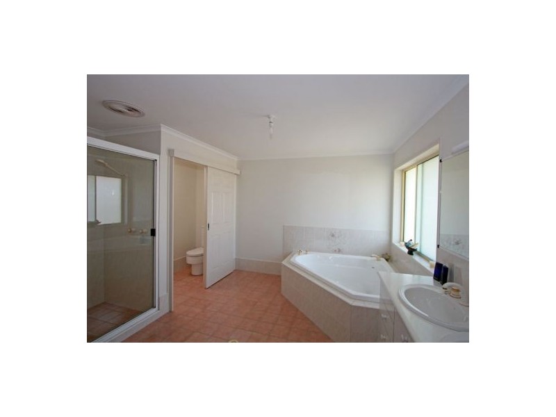 45 Royal Drive, Kawungan QLD 4655