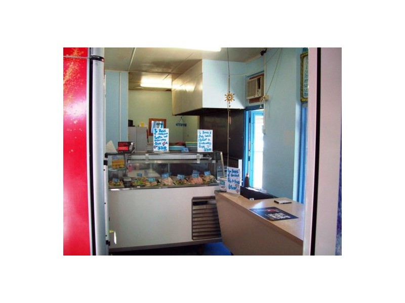 575 Esplanade, Urangan QLD 4655