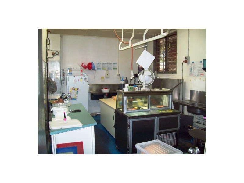 575 Esplanade, Urangan QLD 4655