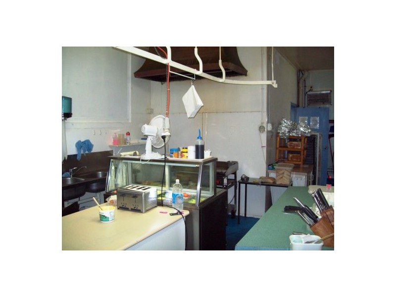 575 Esplanade, Urangan QLD 4655