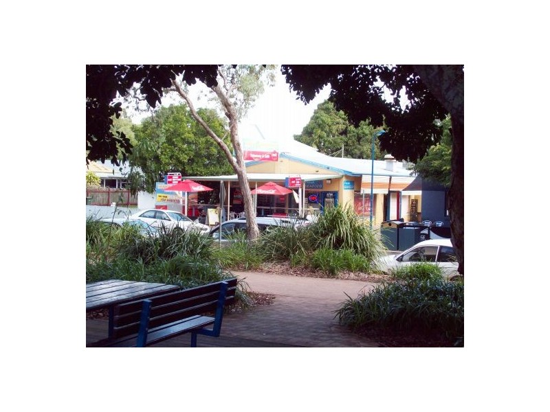 575 Esplanade, Urangan QLD 4655