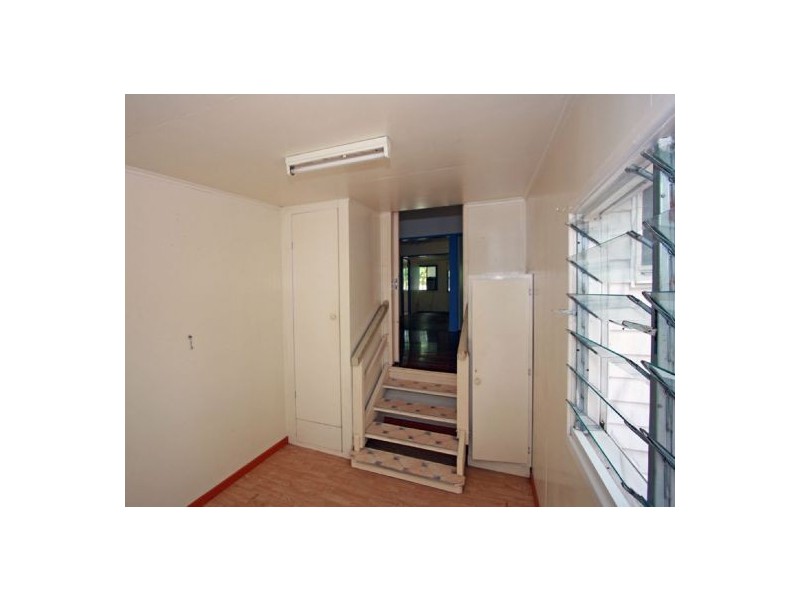 26 Kent Street, Urangan QLD 4655