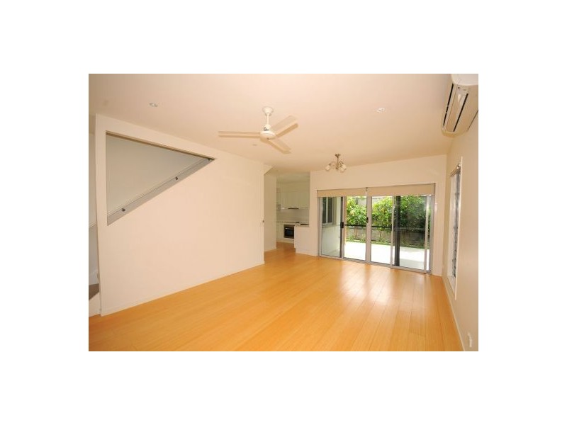 7/541 Esplanade, Urangan QLD 4655