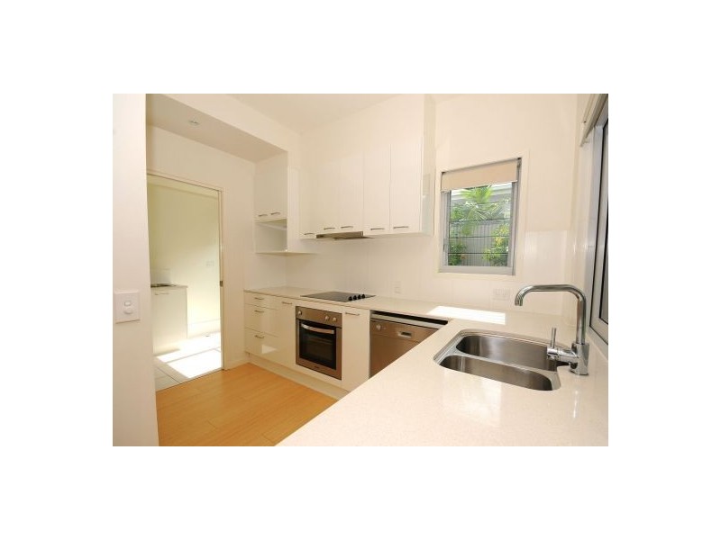 7/541 Esplanade, Urangan QLD 4655