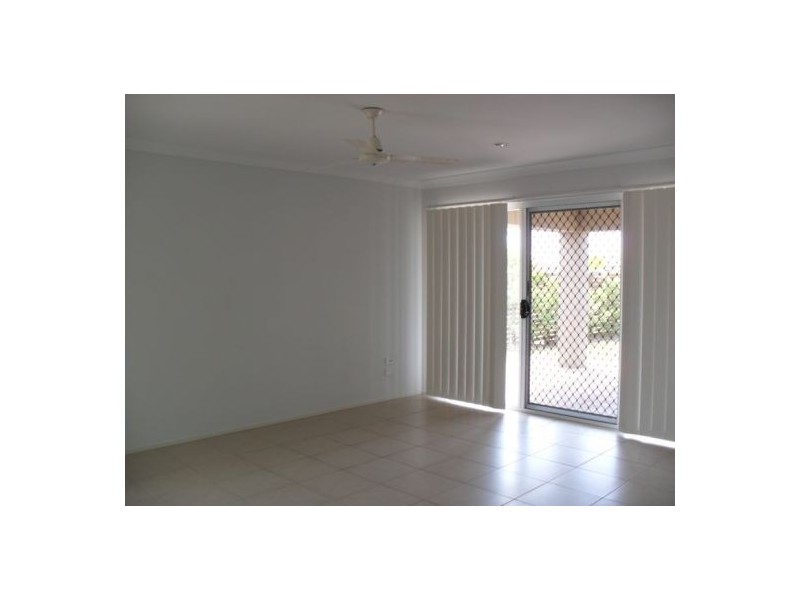 25 Earl St Vincent Circuit, Eli Waters QLD 4655